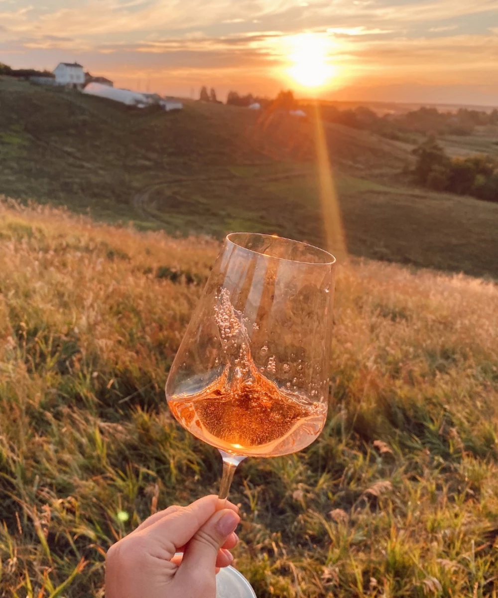 Bernard-Massard Cuvée De L'Écusson Rosé Brut 5 Bernard-Massard Cuvée De L'Écusson Rosé Brut - Image 3